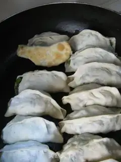 Make Amaranth pot sticker step 8