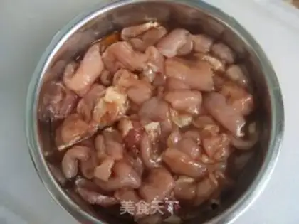 Make Hong Kong cauliflower stir-fried pork step 1