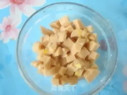 Make Chrysanthemum rice balls step 1