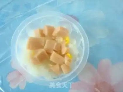 Make Chrysanthemum rice balls step 4