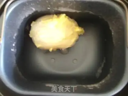 Make Bean paste flower bread step 1