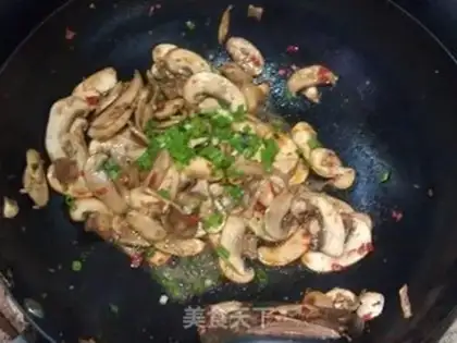 Make stir-fried mushrooms step 4