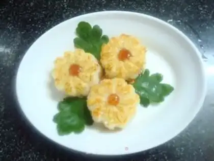 Make Chrysanthemum rice balls step 9