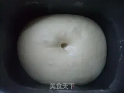 Make Bean paste flower bread step 3