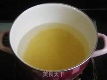 Make Gardenia flower, wolfberry and millet porridge step 1