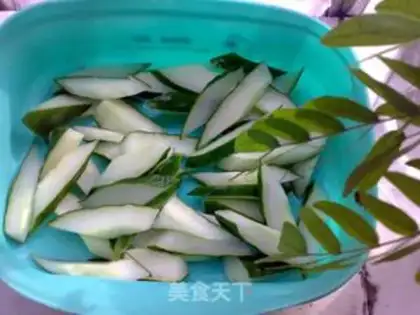 Make Squid salad step 1