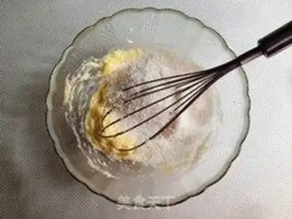 Make coconut rolls step 4
