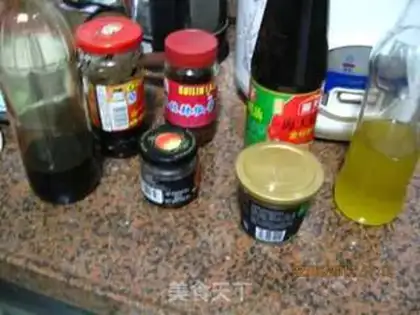 Make Sauted eggplant in sauce step 1