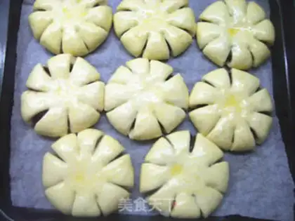 Make Bean paste flower bread step 8