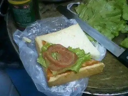Make Egg and ham sandwich step 2