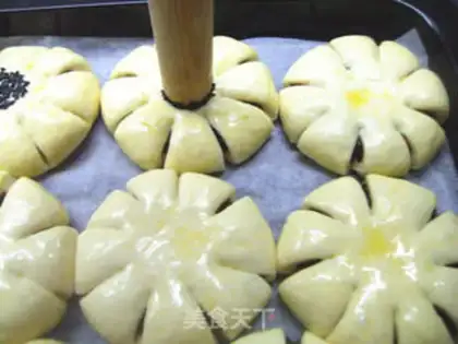Make Bean paste flower bread step 9