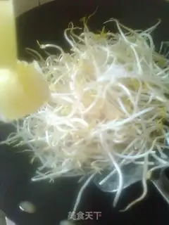 Make Sweet and sour mung bean sprouts step 5