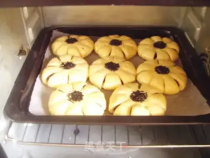 Make Bean paste flower bread step 10