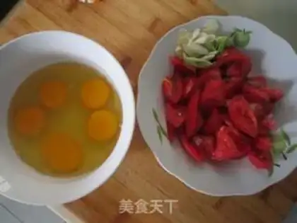 Make tomato scrambled eggs step 0
