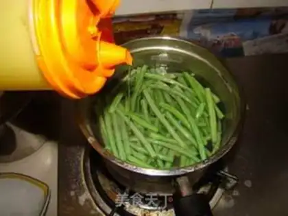 Make Sesame sauce beans step 1