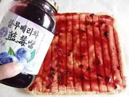 Make Blueberry cake roll step 19