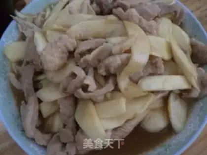 Make stir-fried pork with rice bamboo step 3