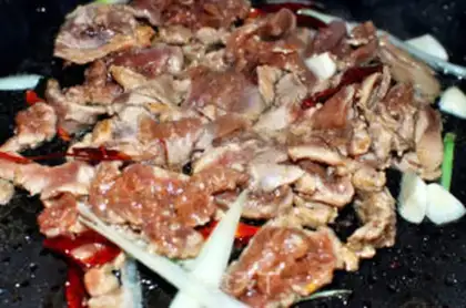 Make stir-fried tofu with pork step 3