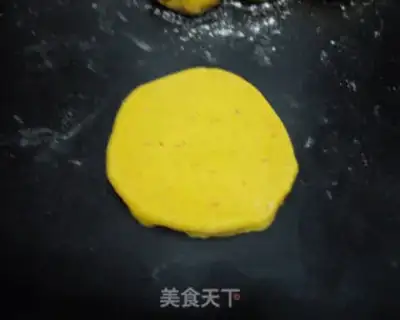 Make wolfberry red bean paste bread step 8