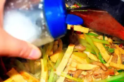 Make stir-fried tofu with pork step 6