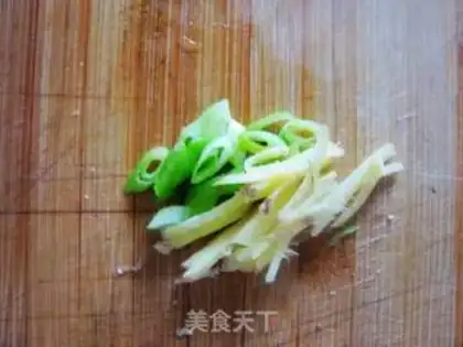Make stir-fried beef with mango step 3