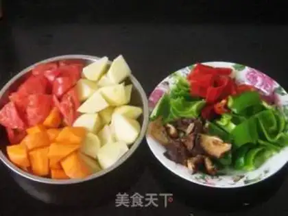 Make Family version of Xinjiang saute chicken step 2