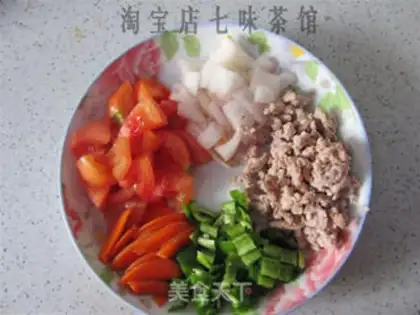 Make stewed noodles step 1