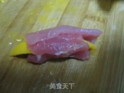 Make Orange juice pork fillet roll step 3