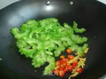 Make Fried sausage with bitter gourd step 6