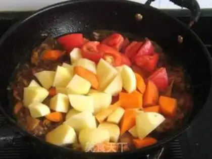 Make Family version of Xinjiang saute chicken step 10