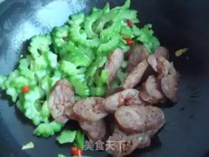 Make Fried sausage with bitter gourd step 8