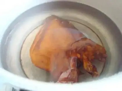 Make stir-fried pork ears with bitter gourd step 1