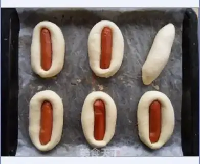 Make ketchup hot dog buns step 3