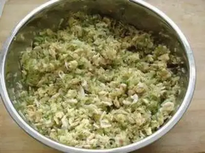 Make Radish shrimp skin and egg dumplings step 13