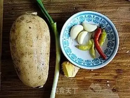 Make Fish-flavored lotus root slices step 0