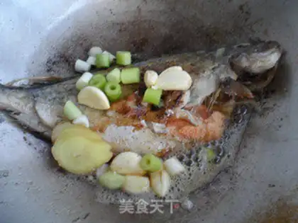 Make Stewed flat fish in Northeast Sauce step 2