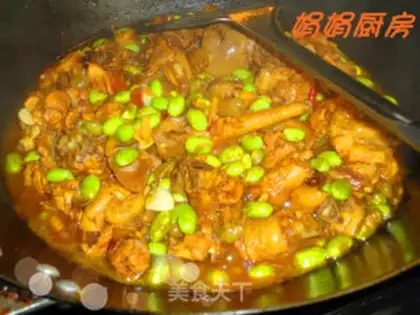 Make Braised three yellow chicken with edamame step 9