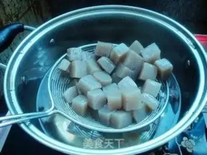 Make Konjac chicken leg meat step 1