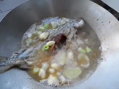 Make Stewed flat fish in Northeast Sauce step 3
