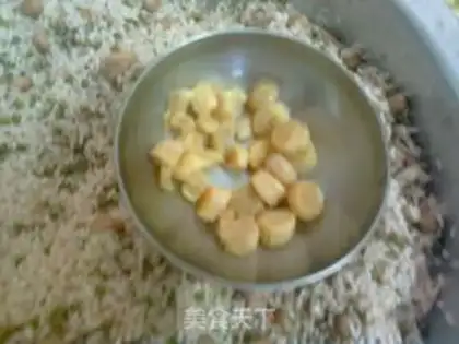 Make Guangdong rice dumplings step 2