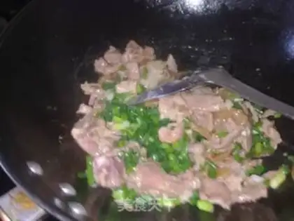 Make stir-fried pork with dried radish step 7
