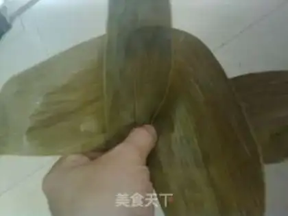 Make Guangdong rice dumplings step 4