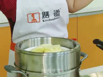 Make Potato meatballs step 1