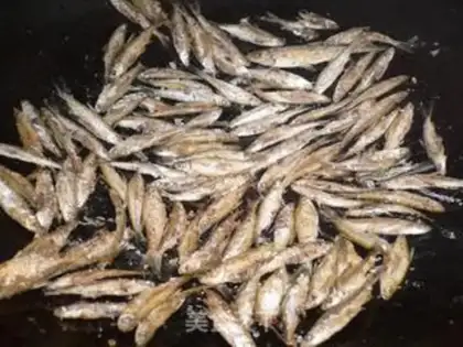 Make Pan-fried river fish step 4