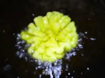 Make chrysanthemum solanum step 7