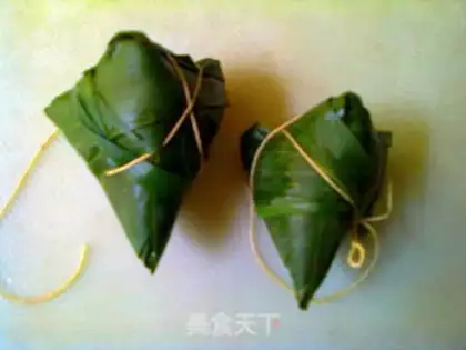 Make zongzi step 10