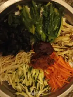 Make Home version of Korean bibimbap step 9