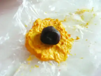 Make Pumpkin and bean paste balls step 3
