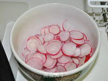 Make Cold cherry radish step 1
