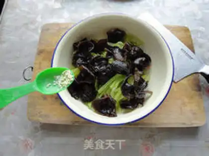 Make Black fungus mixed with shredded bamboo shoots step 7
